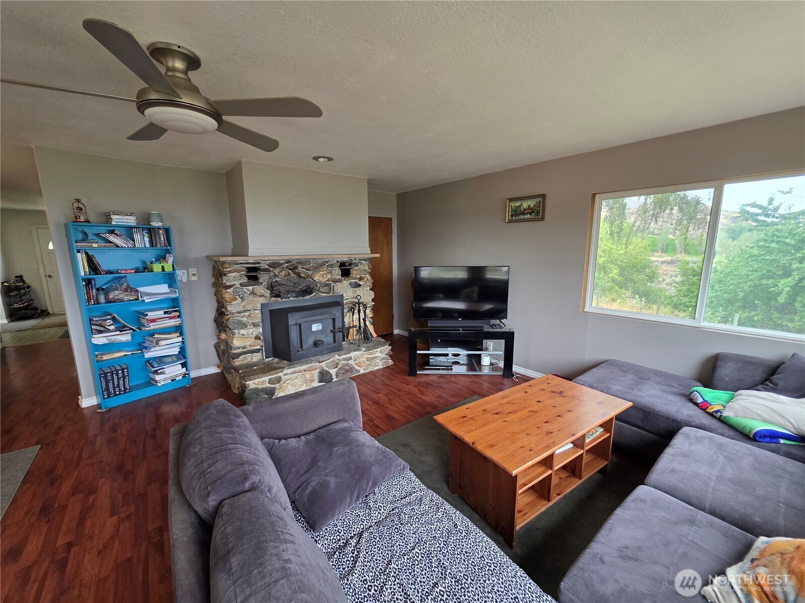 81 B Golden Road Property Photo 10