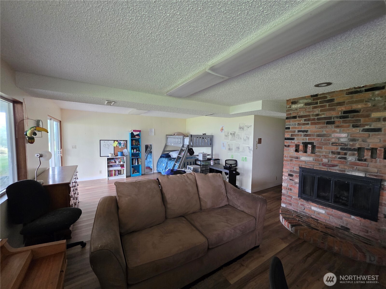 81 B Golden Road Property Photo 17