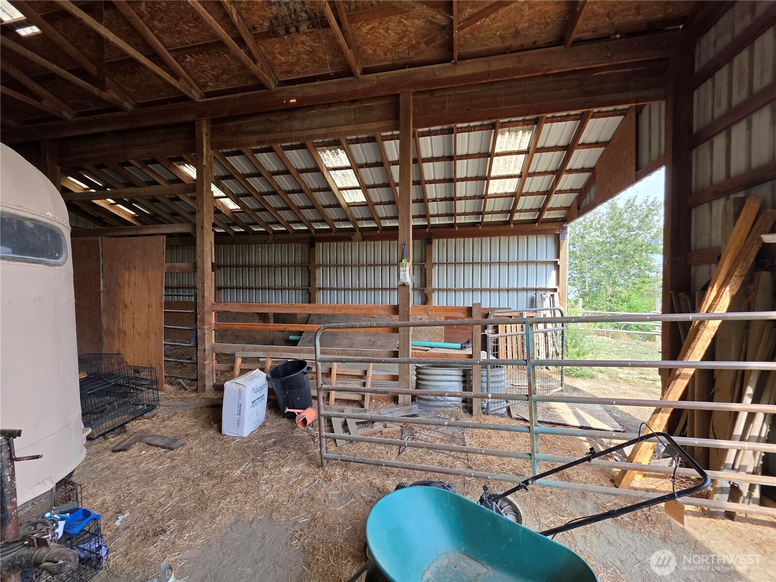 81 B Golden Road Property Photo 24