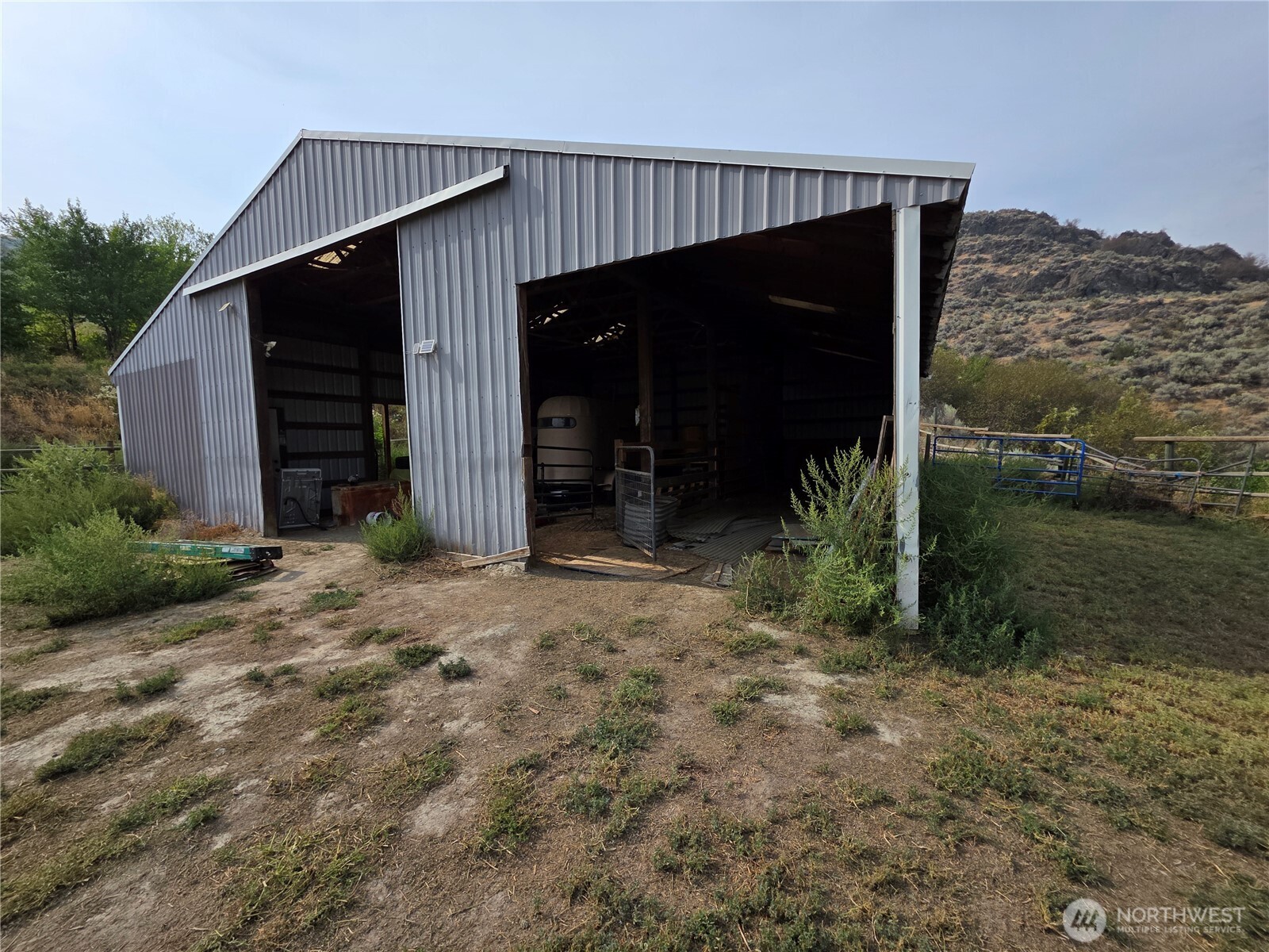 81 B Golden Road Property Photo 26