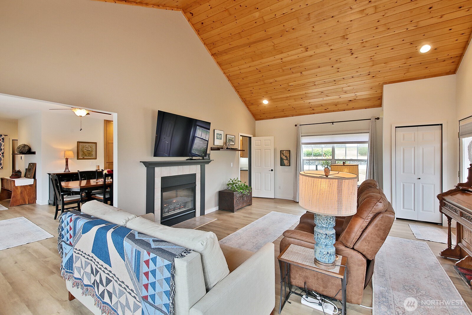 5655 Pauleina Court Property Photo 3