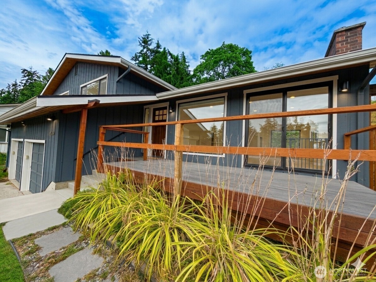 2604 Vining Place Property Photo 4