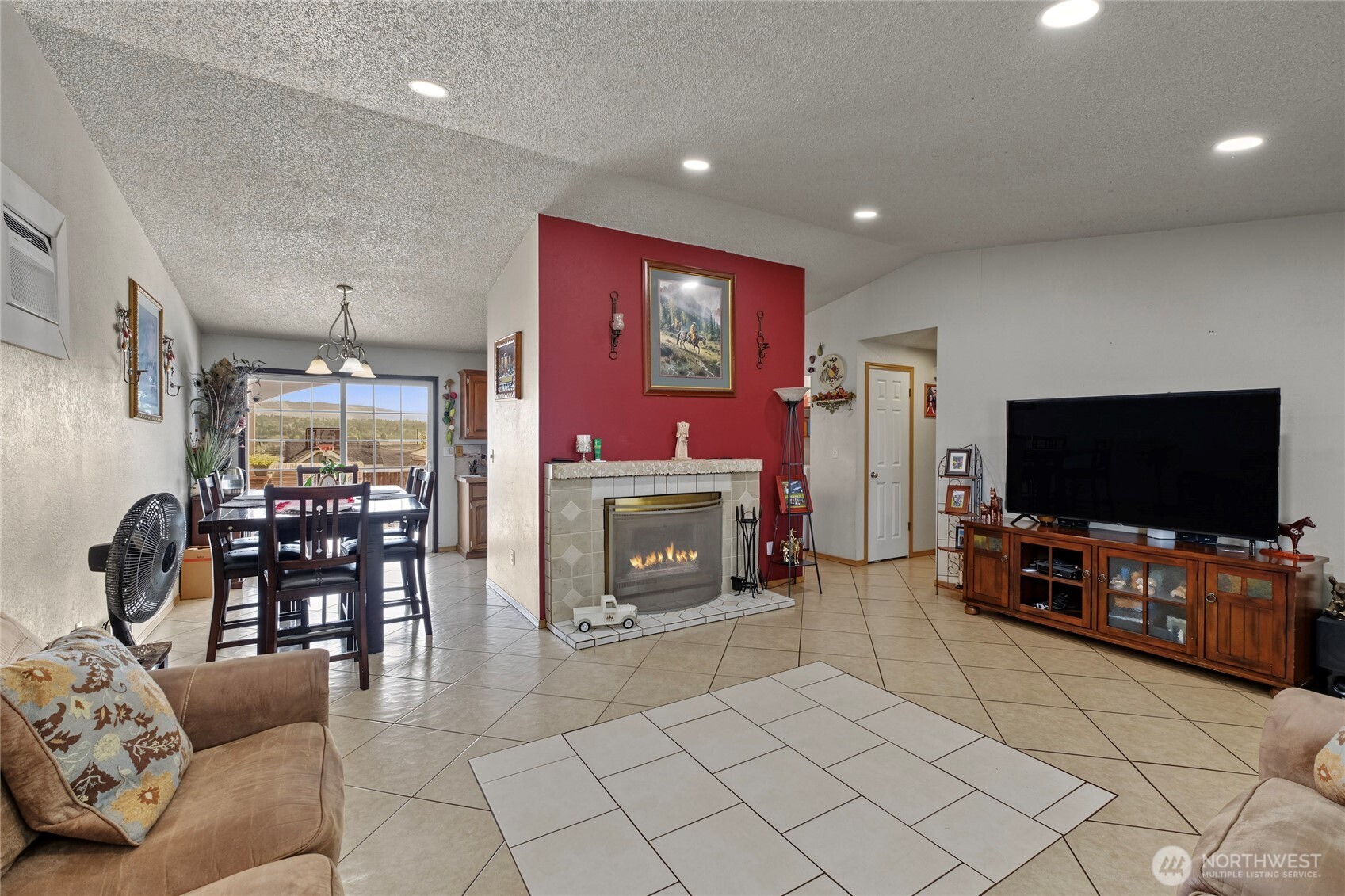 819 Walker Avenue Property Photo 3
