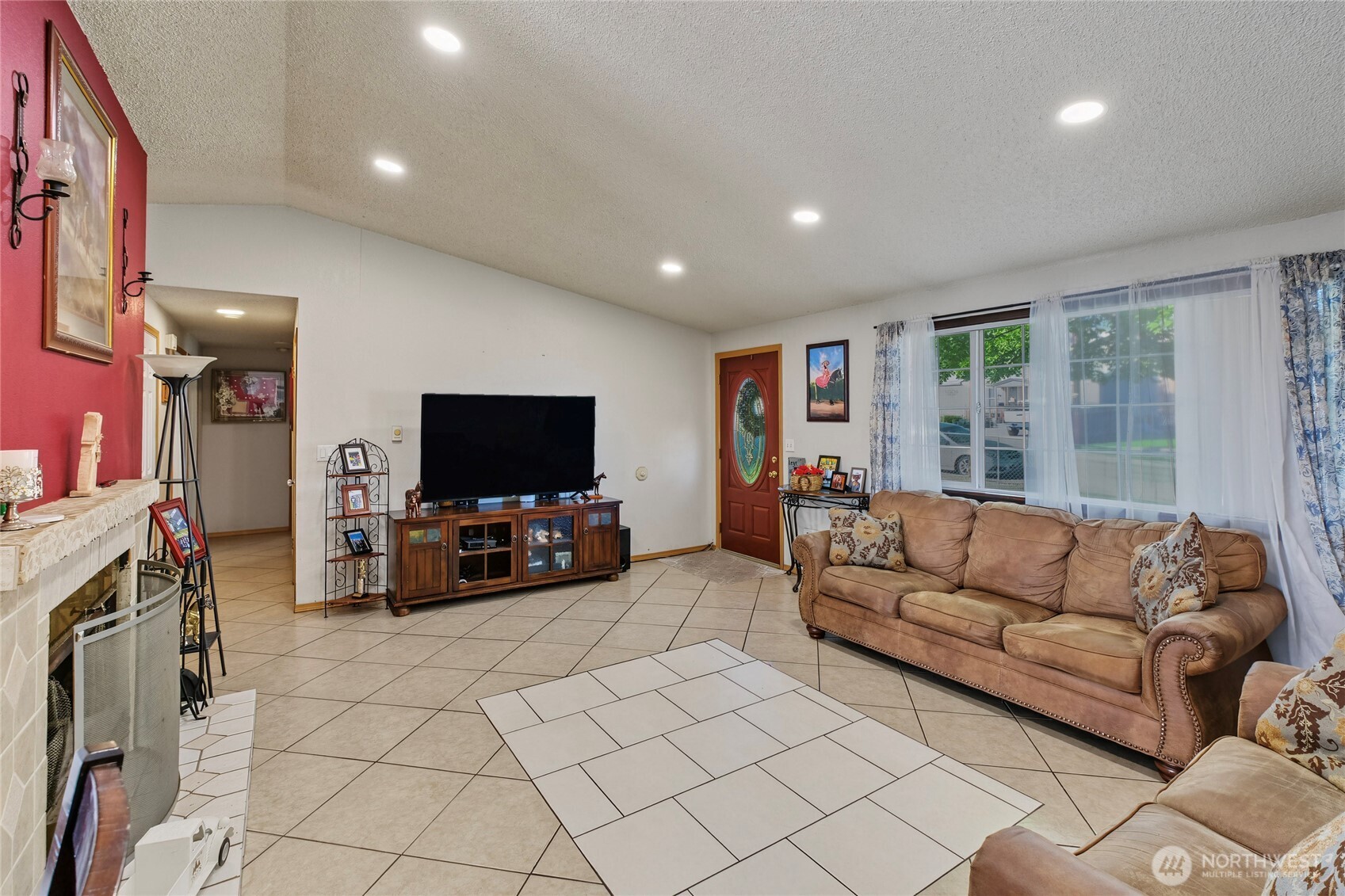819 Walker Avenue Property Photo 4