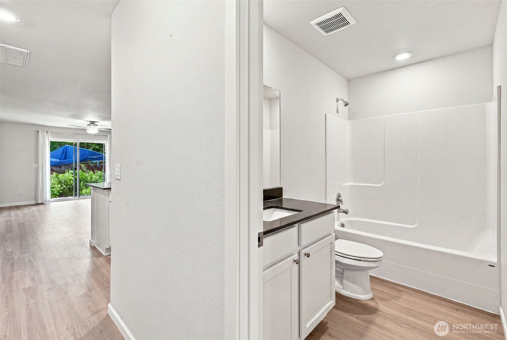 3432 Ne 120th Circle Property Photo 5