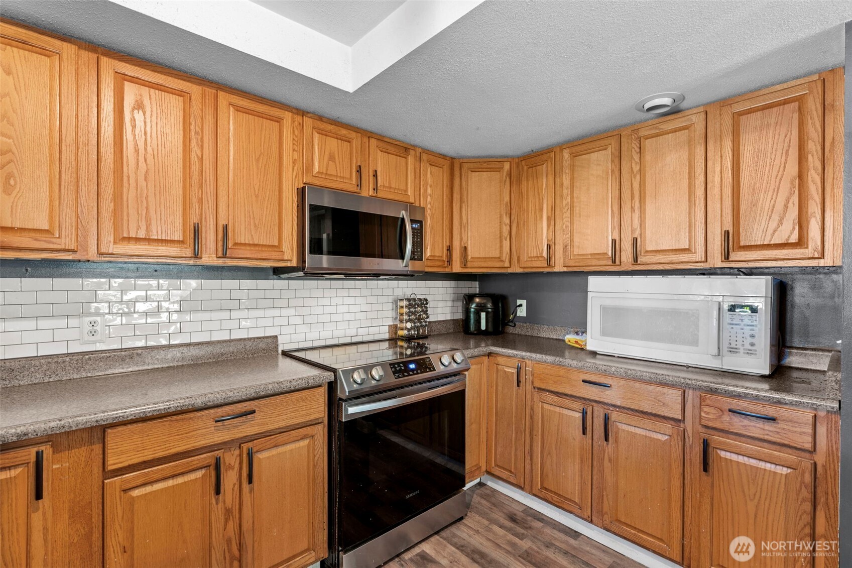 8120 Meridian Road Property Photo 7