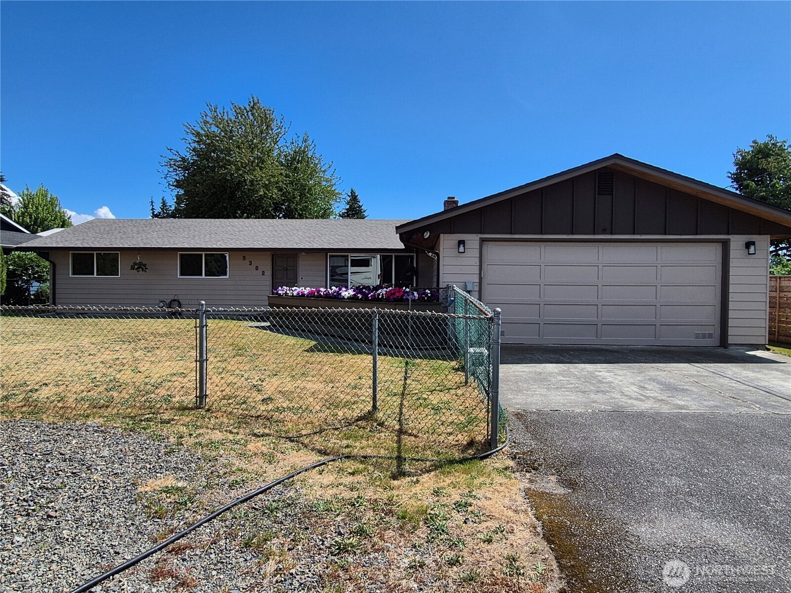 5302 93rd Place Property Photo 1