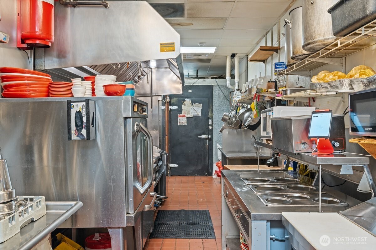 2575771 Property Photo 2