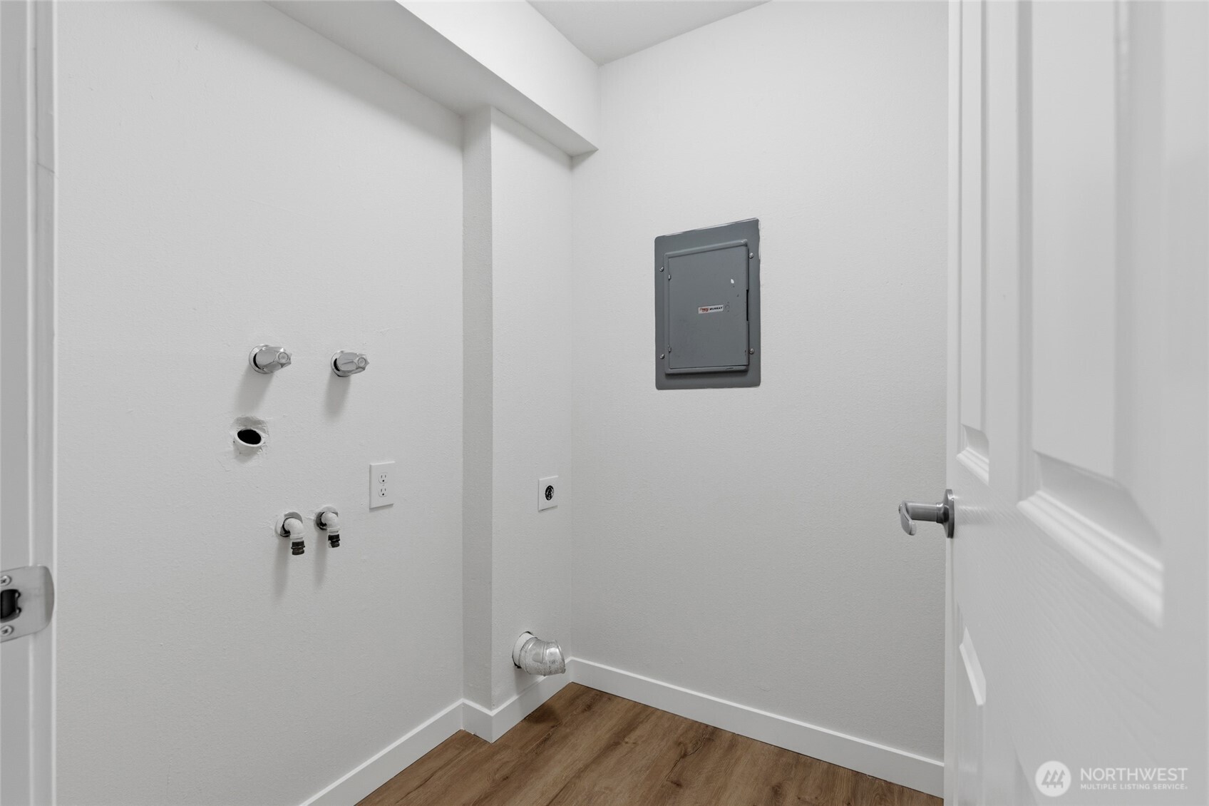 17417 Ashworth Avenue 202 Property Photo 12