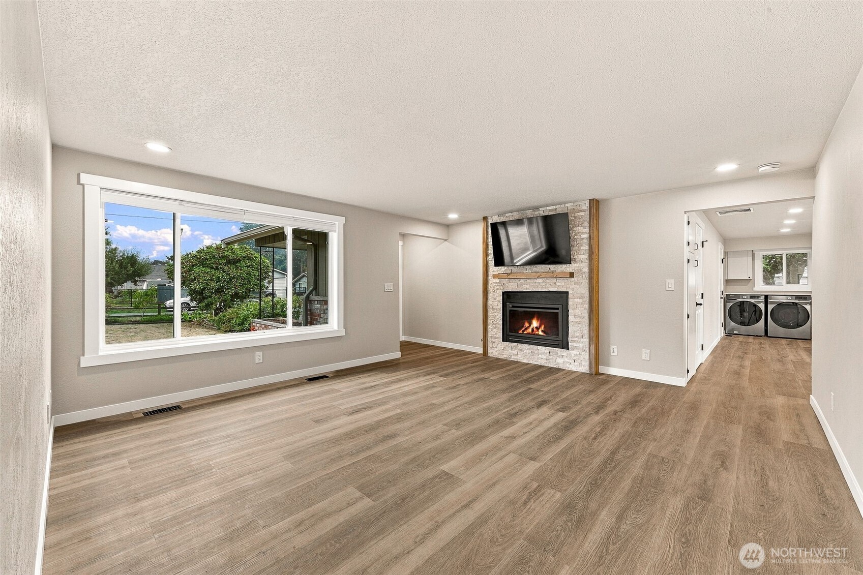 6702 120th Street Property Photo 6