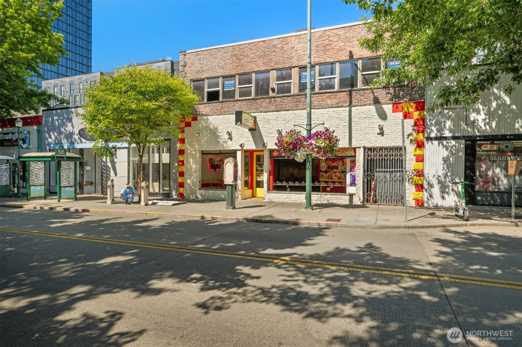 4743 University Way Property Photo 17
