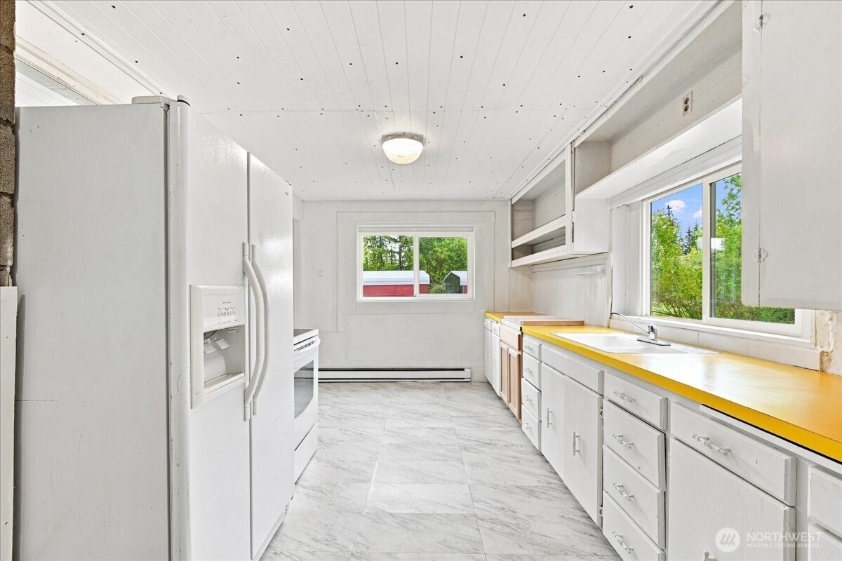 696 Toledo Salmon Creek Road Property Photo 11