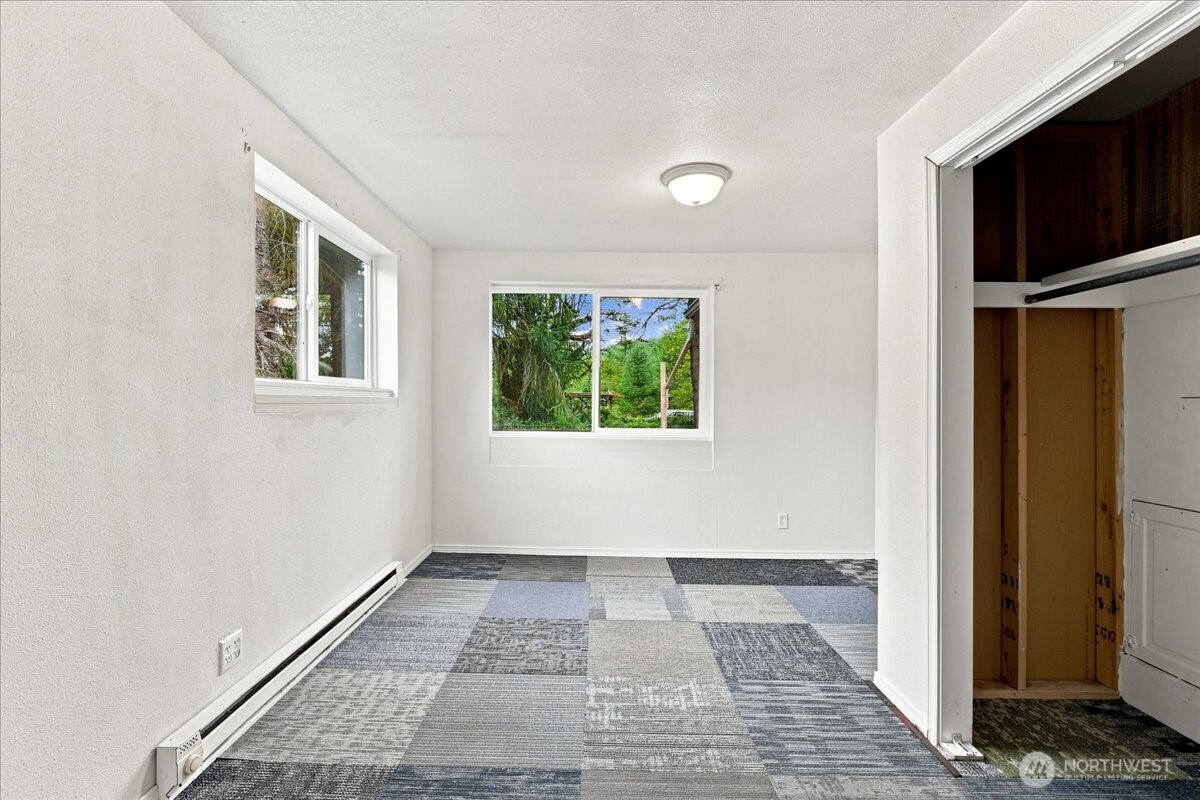 696 Toledo Salmon Creek Road Property Photo 13
