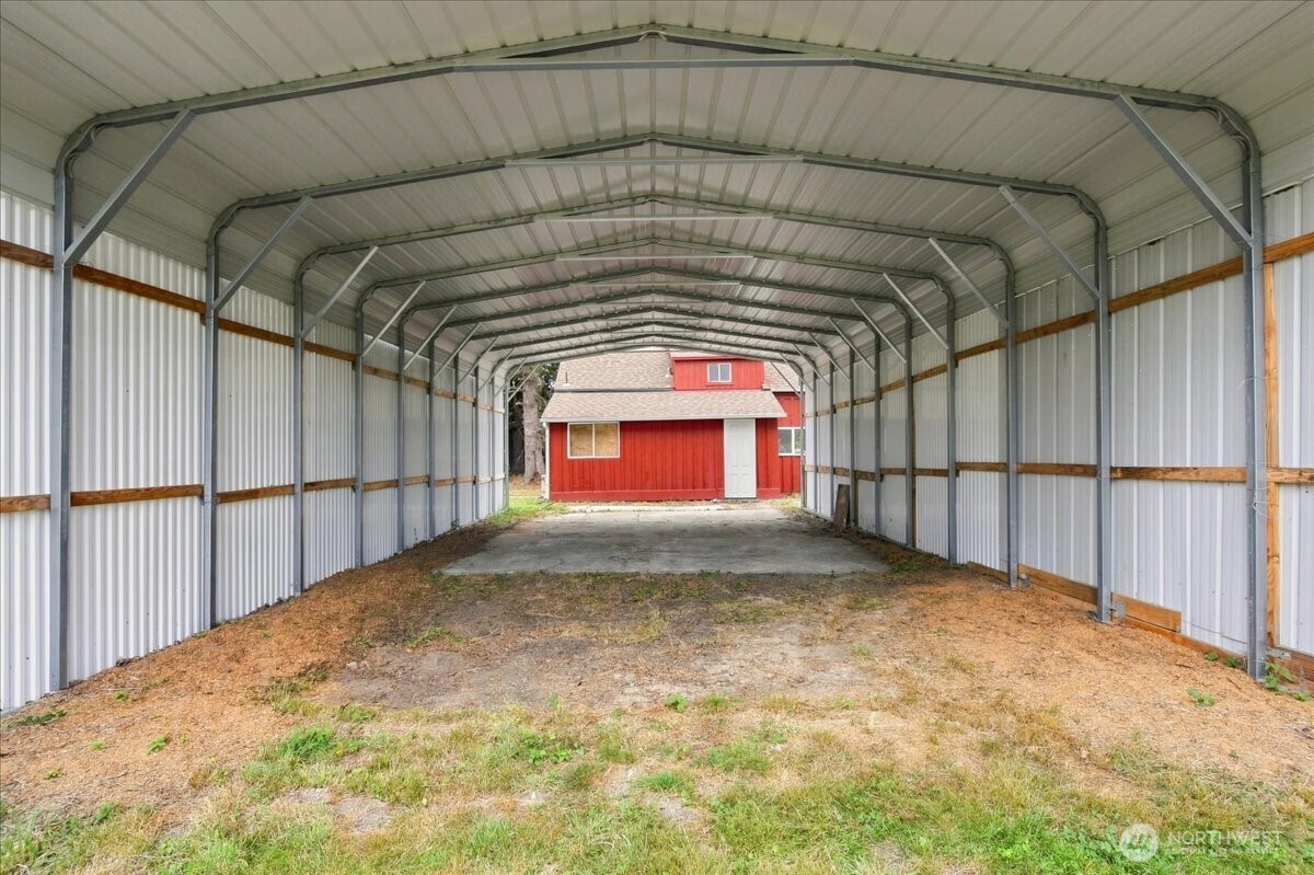 696 Toledo Salmon Creek Road Property Photo 25