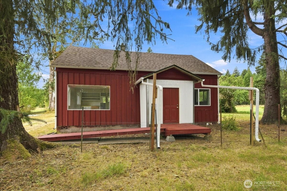 696 Toledo Salmon Creek Road Property Photo 37