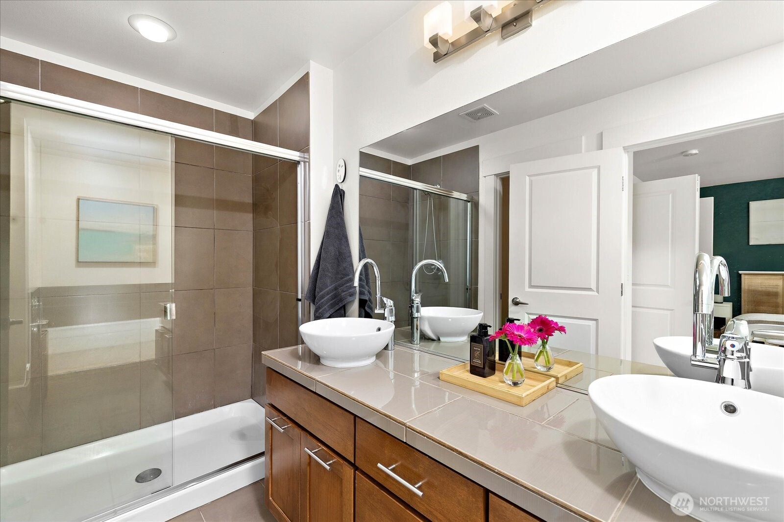 5925 31st Avenue Property Photo 21
