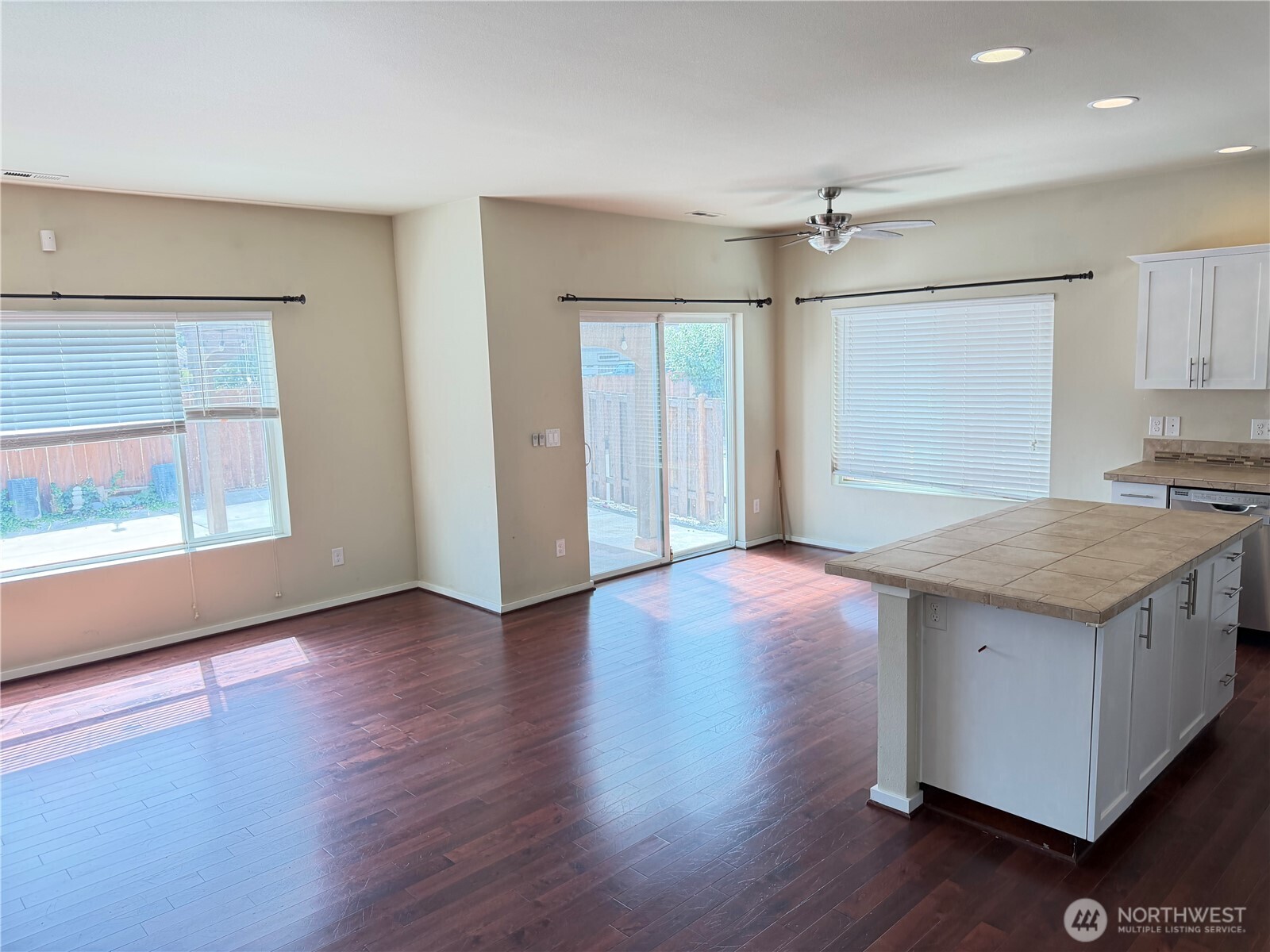 990 42nd Court Property Photo 3