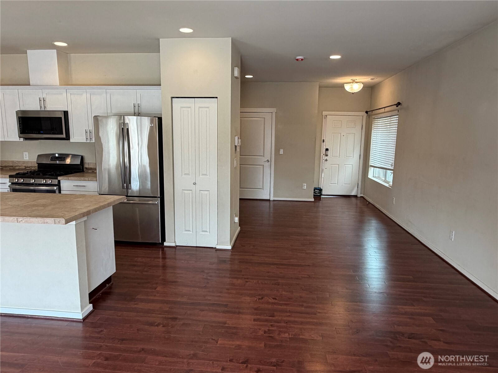 990 42nd Court Property Photo 8