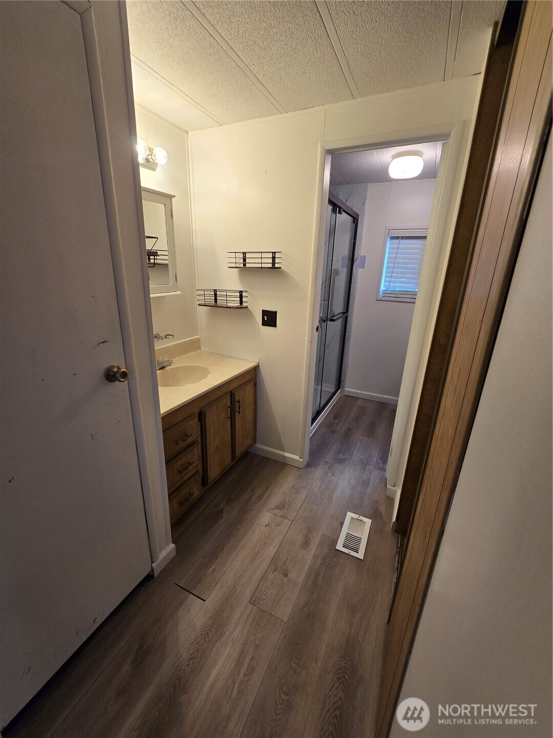 900 29th Street D-9 Property Photo 13