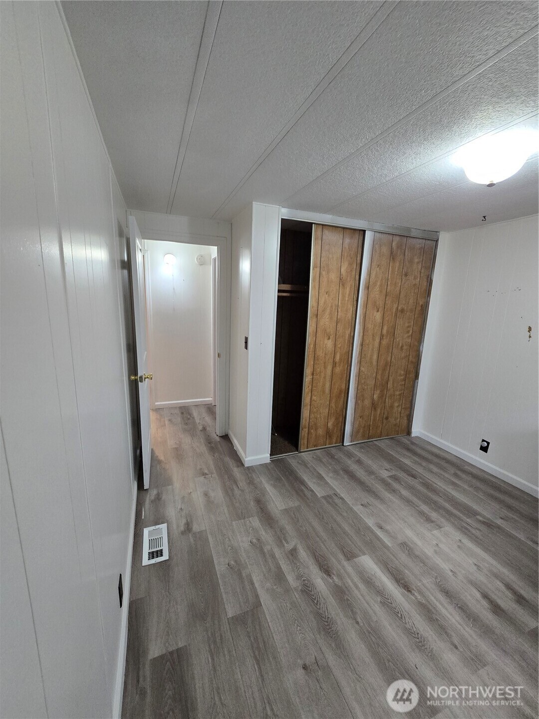 900 29th Street D-9 Property Photo 17