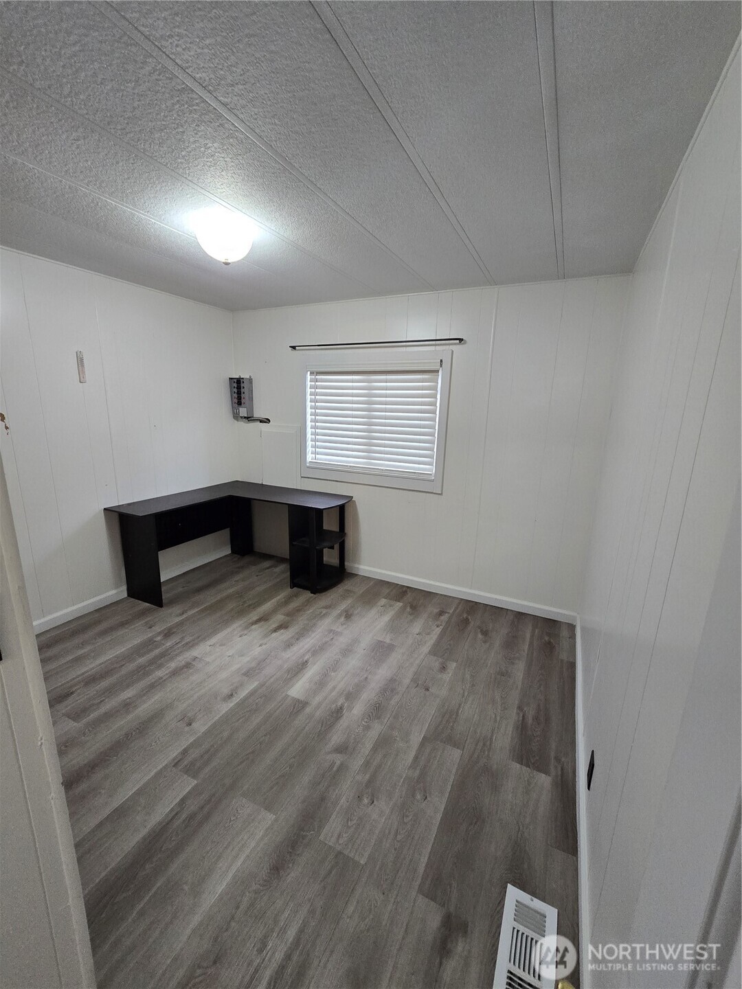 900 29th Street D-9 Property Photo 18