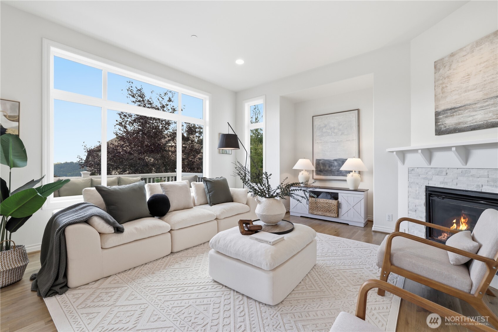 698 Summerhill Ridge Drive Property Photo 11