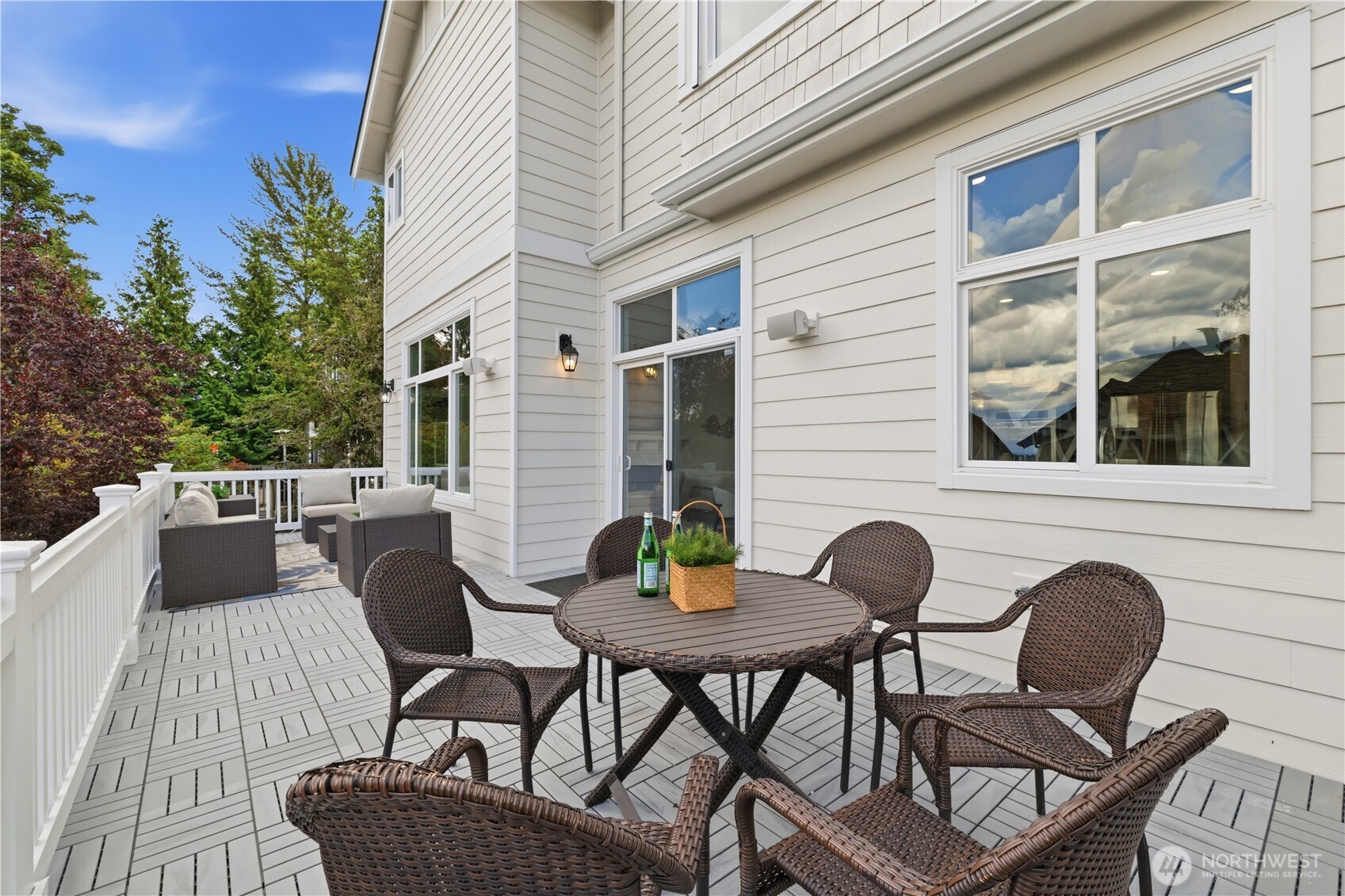698 Summerhill Ridge Drive Property Photo 13