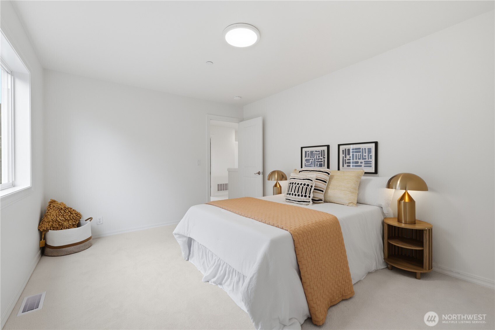 698 Summerhill Ridge Drive Property Photo 18