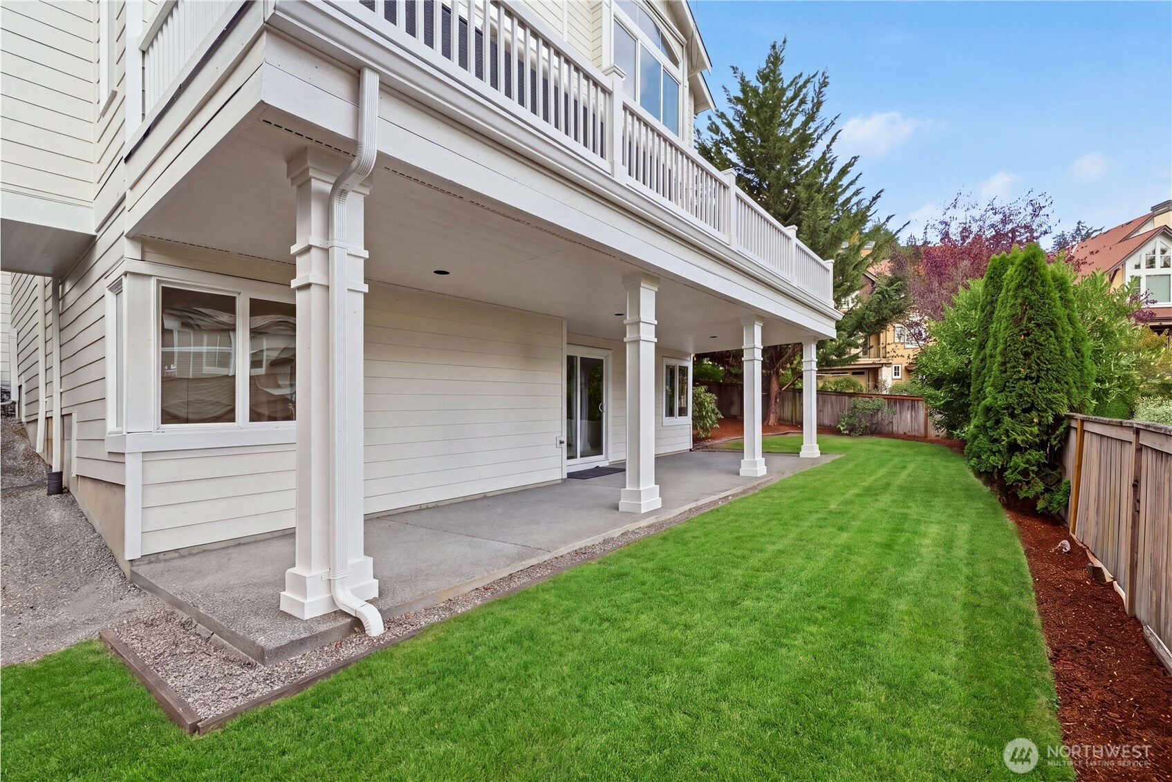 698 Summerhill Ridge Drive Property Photo 32