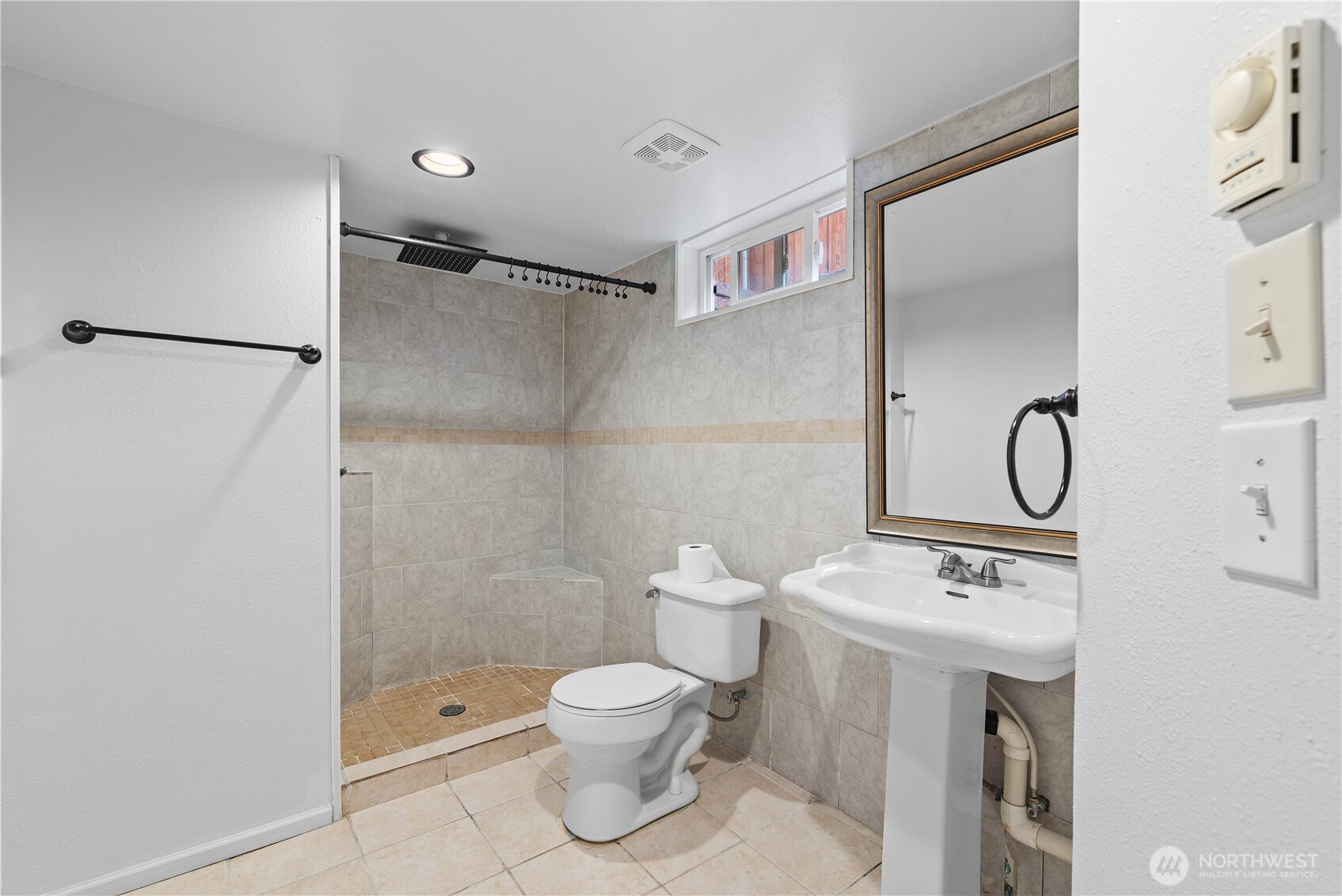 905 Kittitas St Property Photo 30