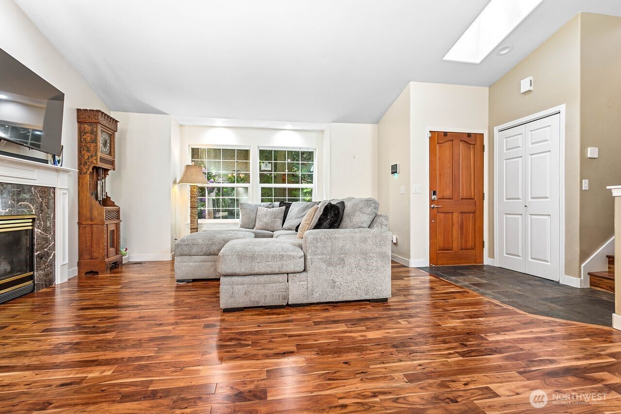 5 Valley Crest Way Property Photo 3