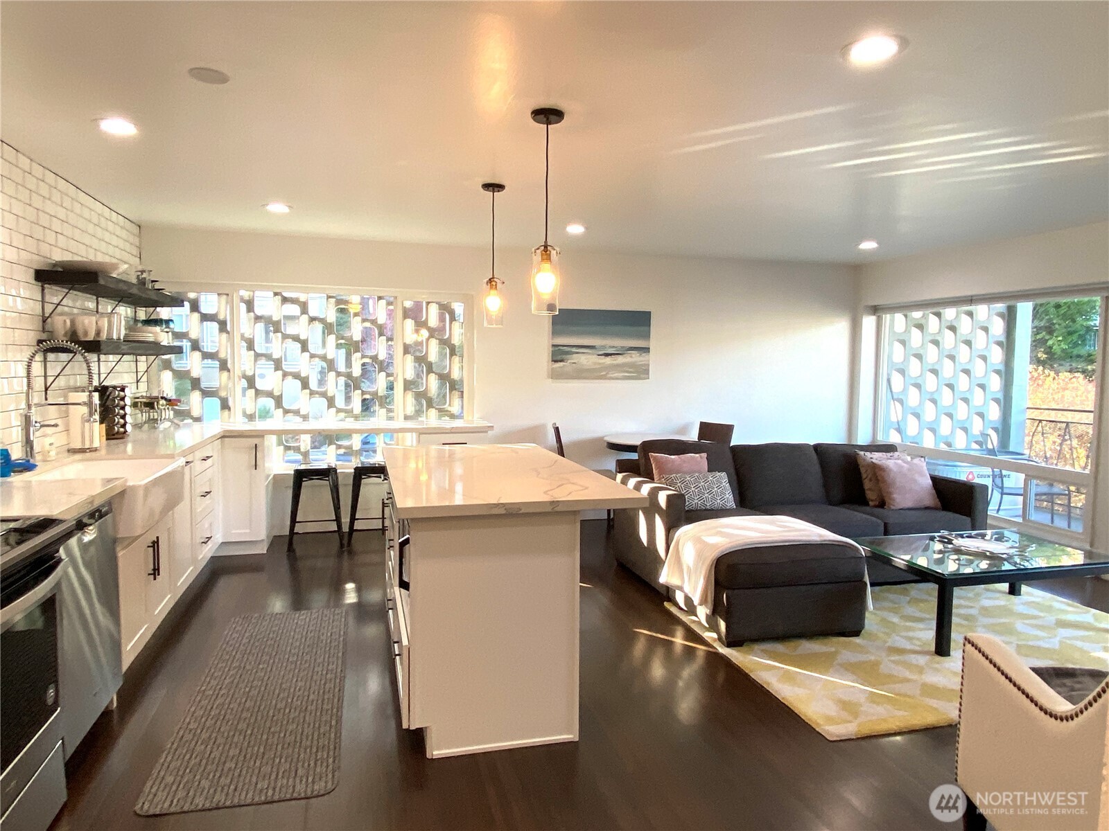 2524 Boyer Avenue Property Photo 8