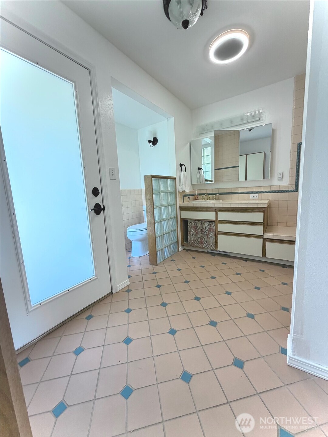 1410 Middle Street Property Photo 7