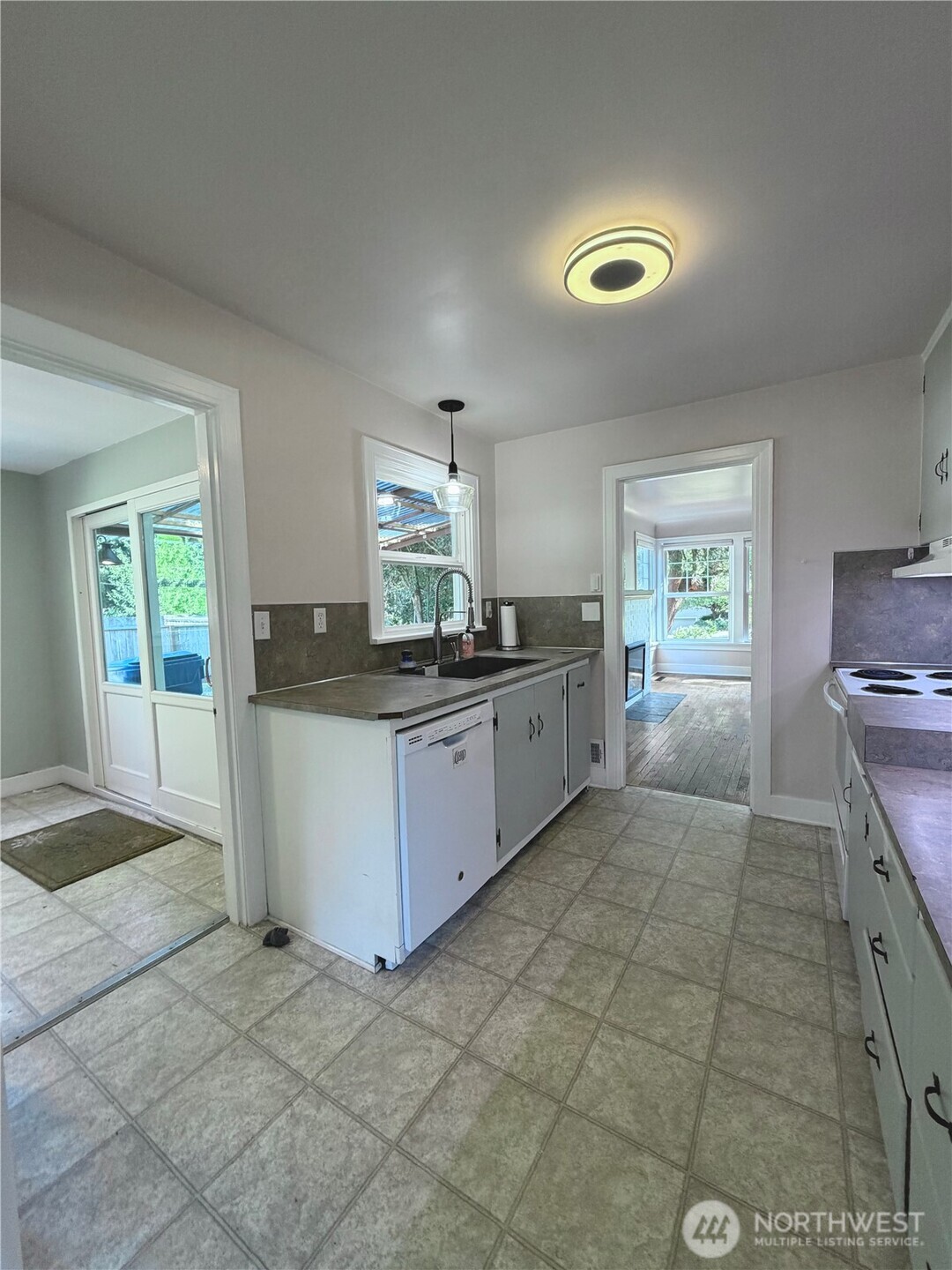 1410 Middle Street Property Photo 18