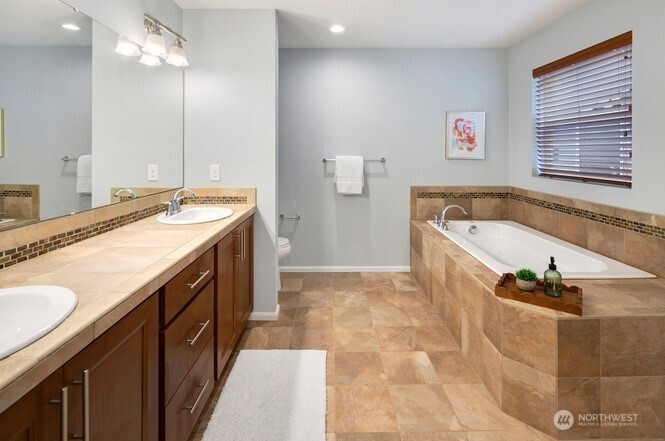 3931 177th Street Property Photo 16