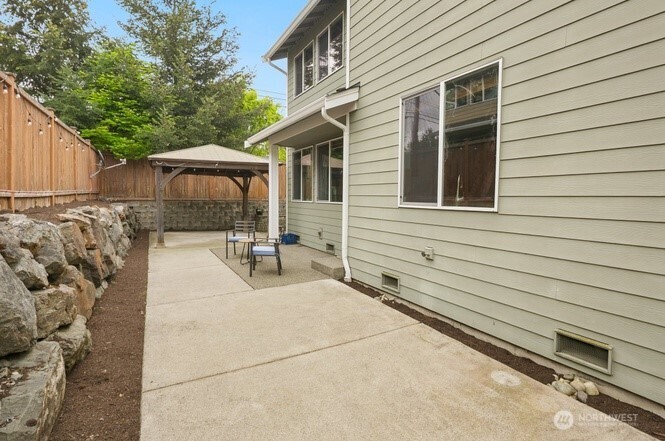 3931 177th Street Property Photo 29
