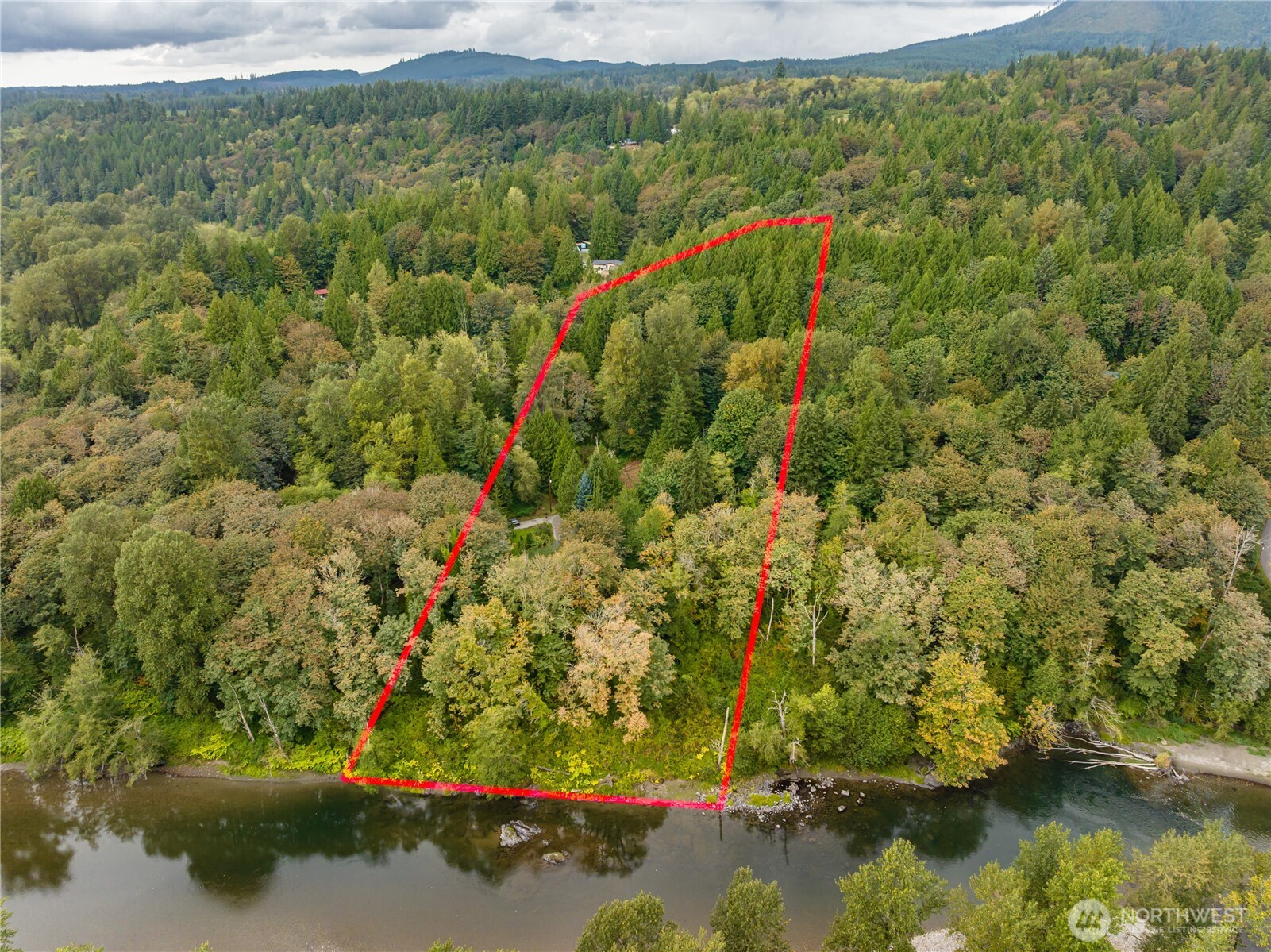 12502 Smokes Road Property Photo 2