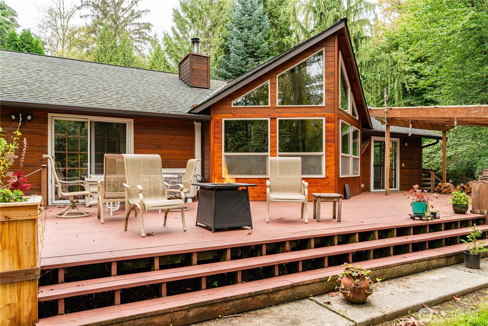 12502 Smokes Road Property Photo 8