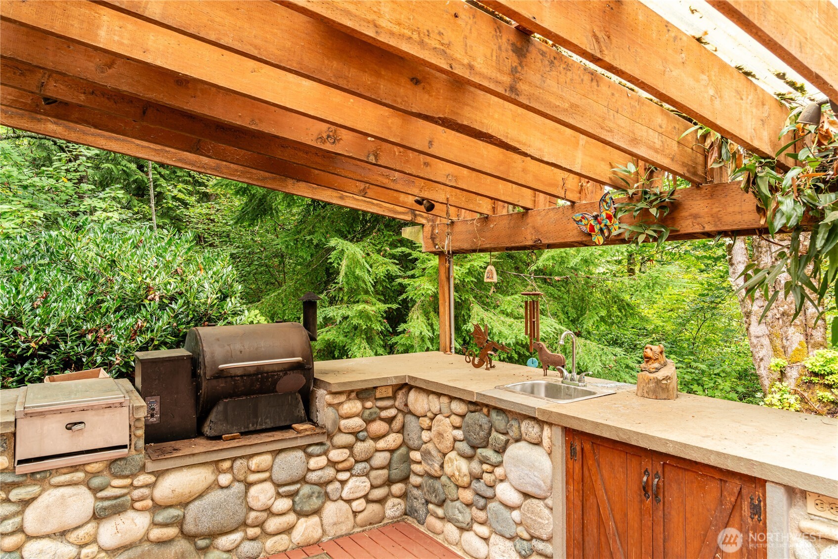 12502 Smokes Road Property Photo 14