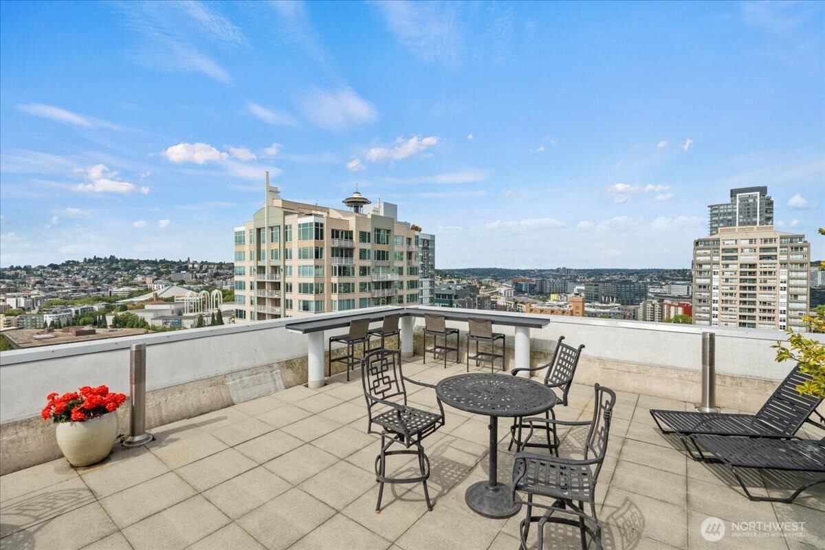 121 Vine Street 1404 Property Photo 33