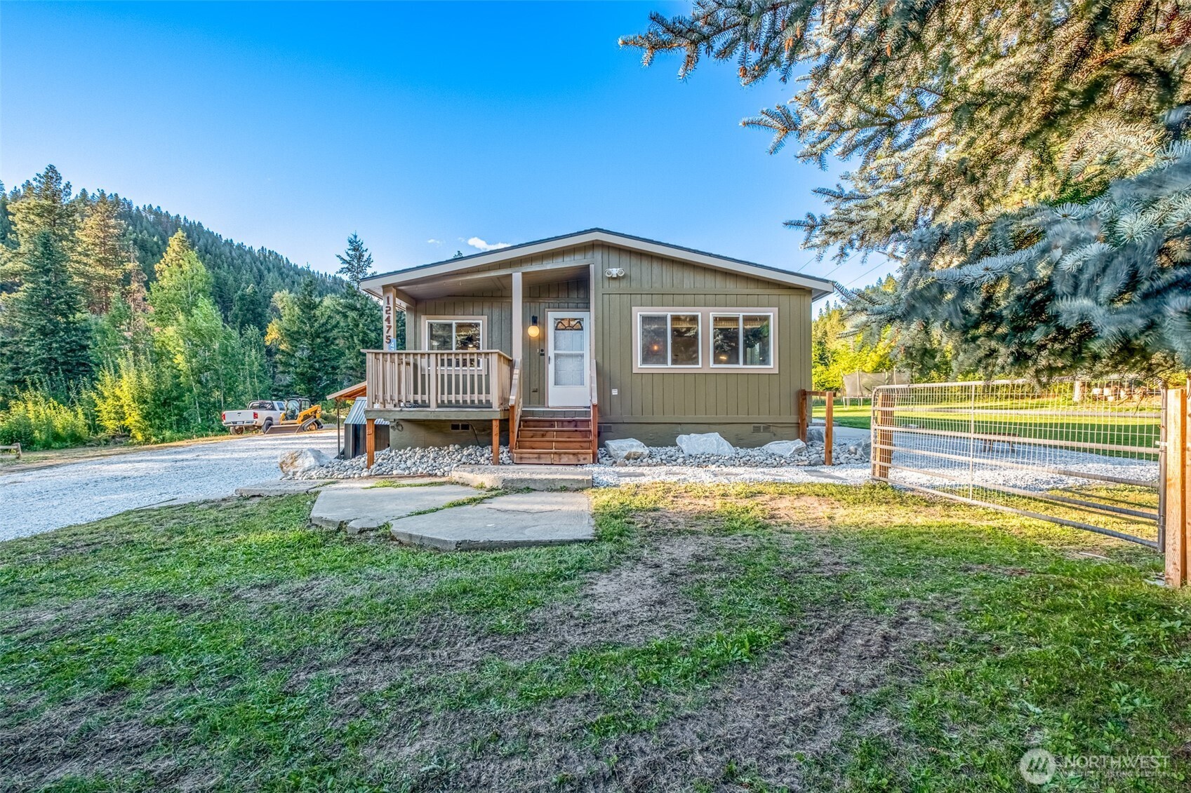 47 Oak Orchard Lane Property Photo 1