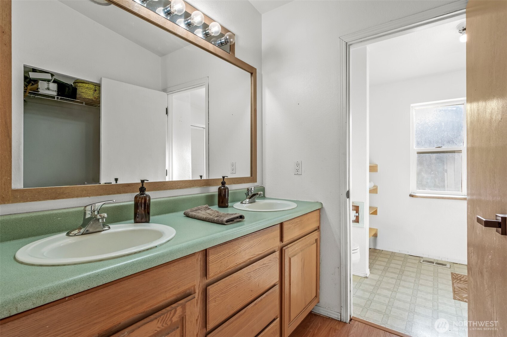 47 Oak Orchard Lane Property Photo 19