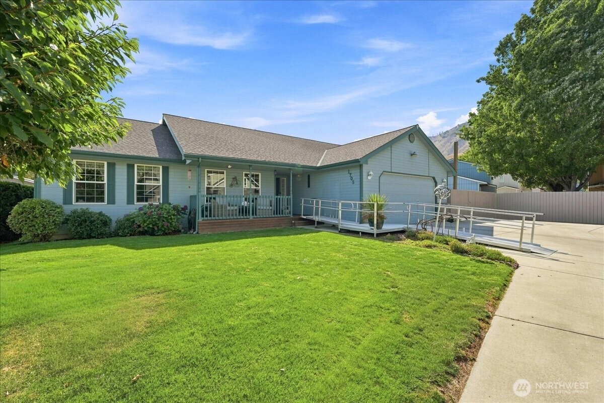 1705 Brandi Court Property Photo 2