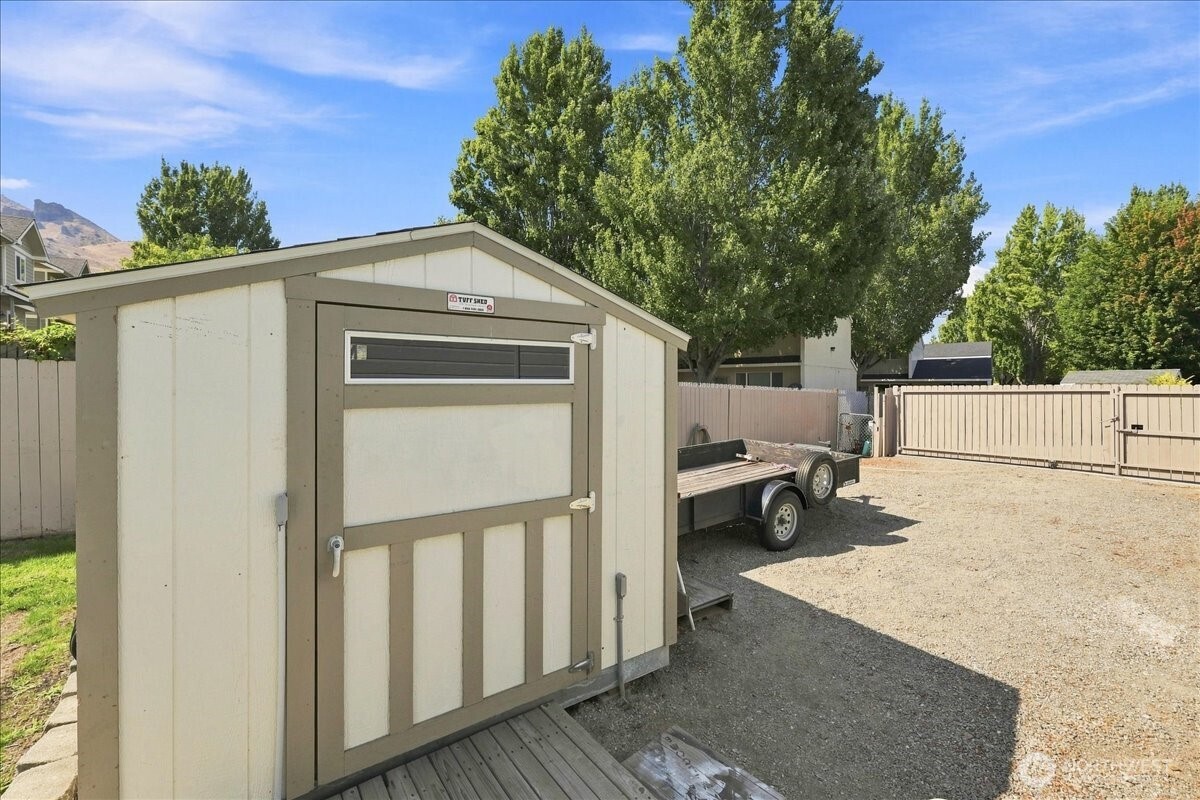 1705 Brandi Court Property Photo 32