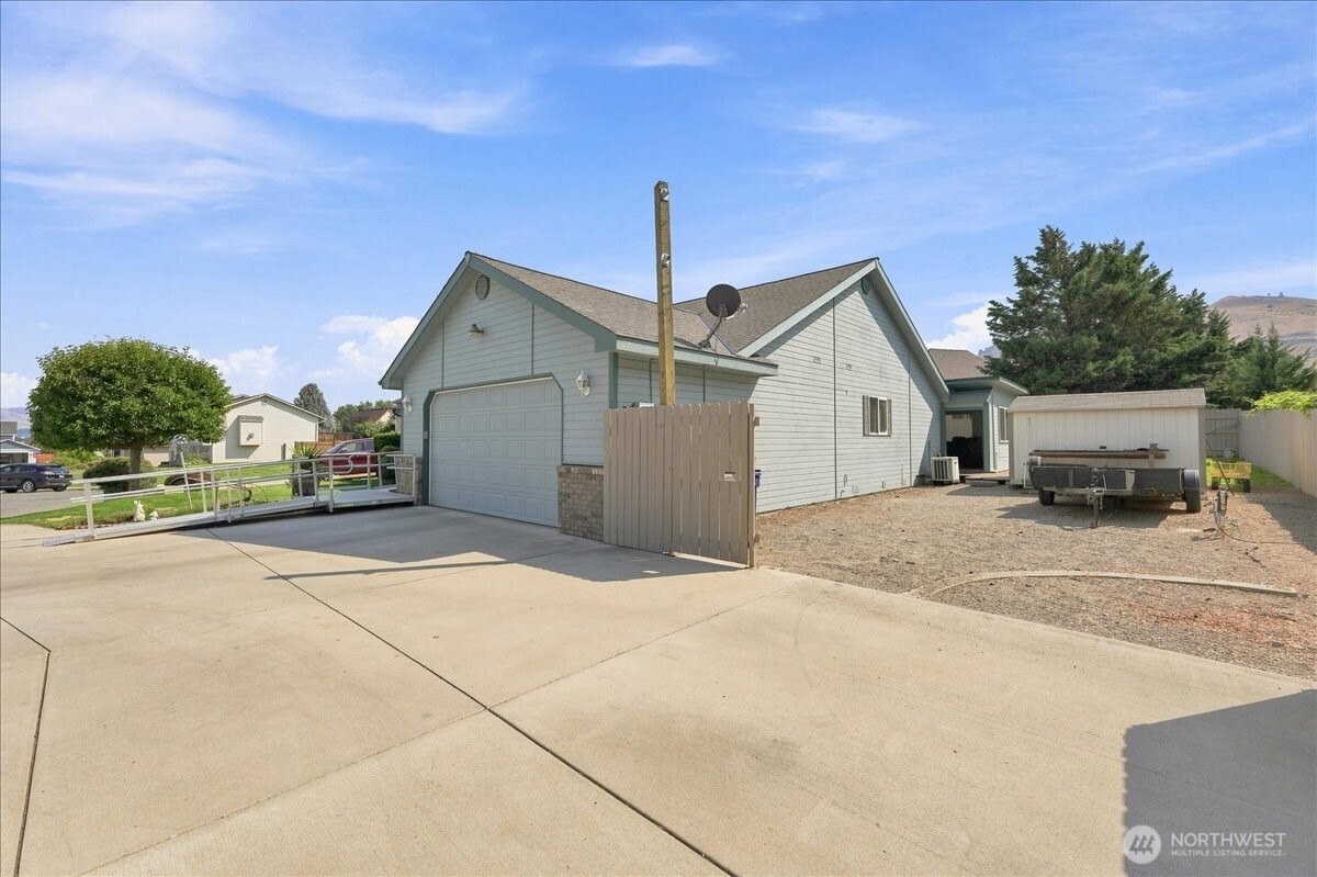 1705 Brandi Court Property Photo 33