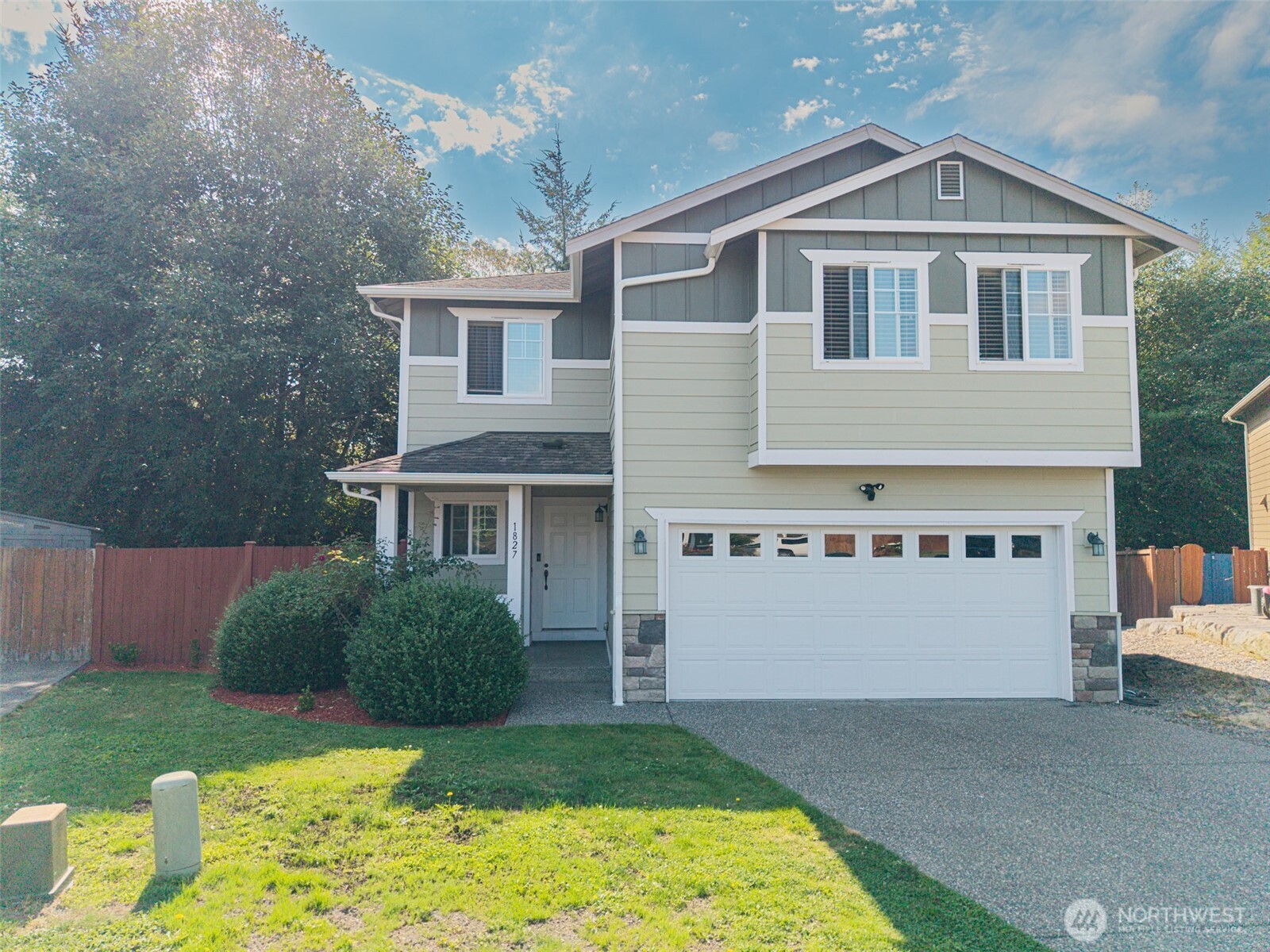 1827 Billie Court Property Photo 1