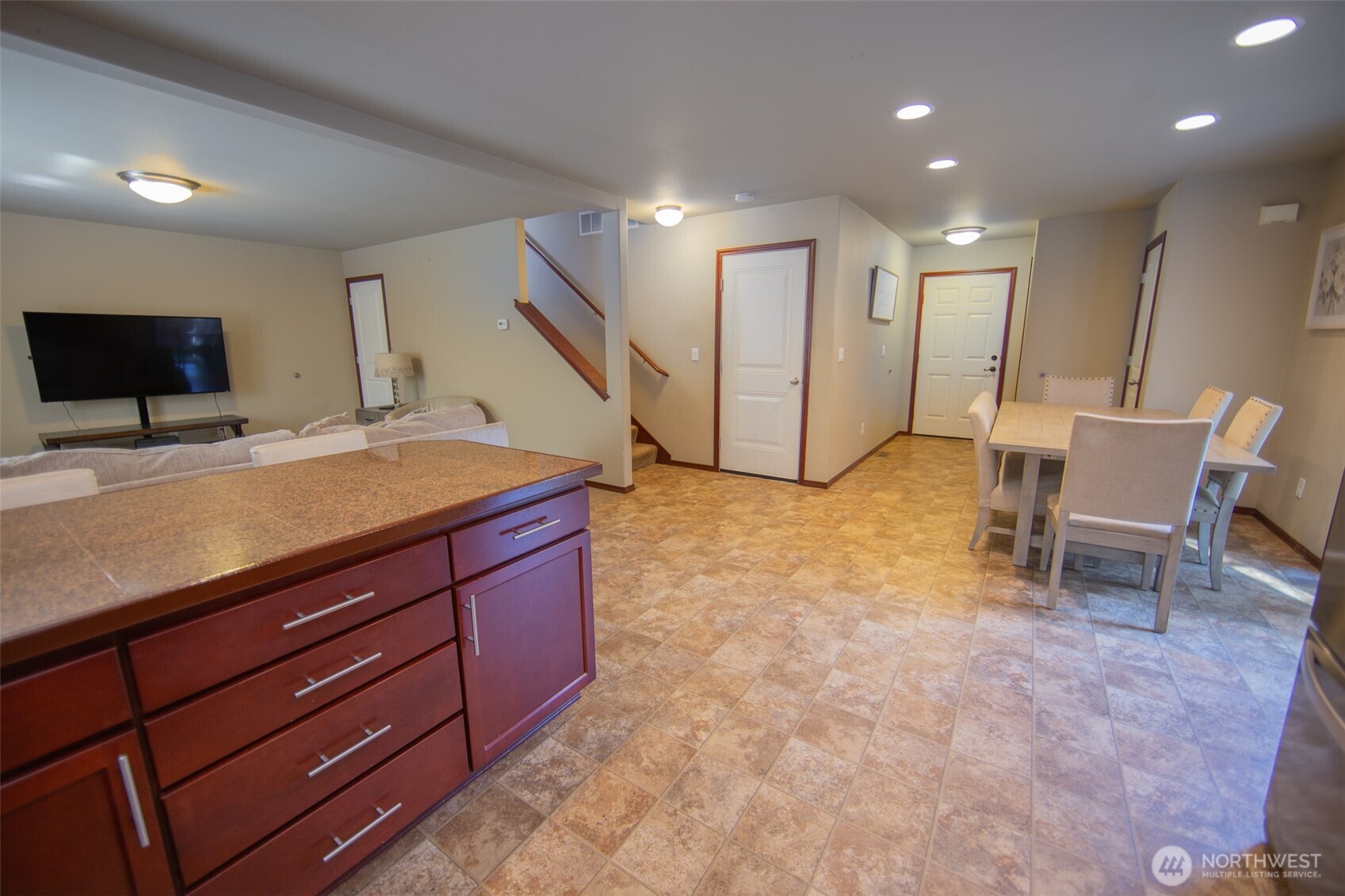 1827 Billie Court Property Photo 5