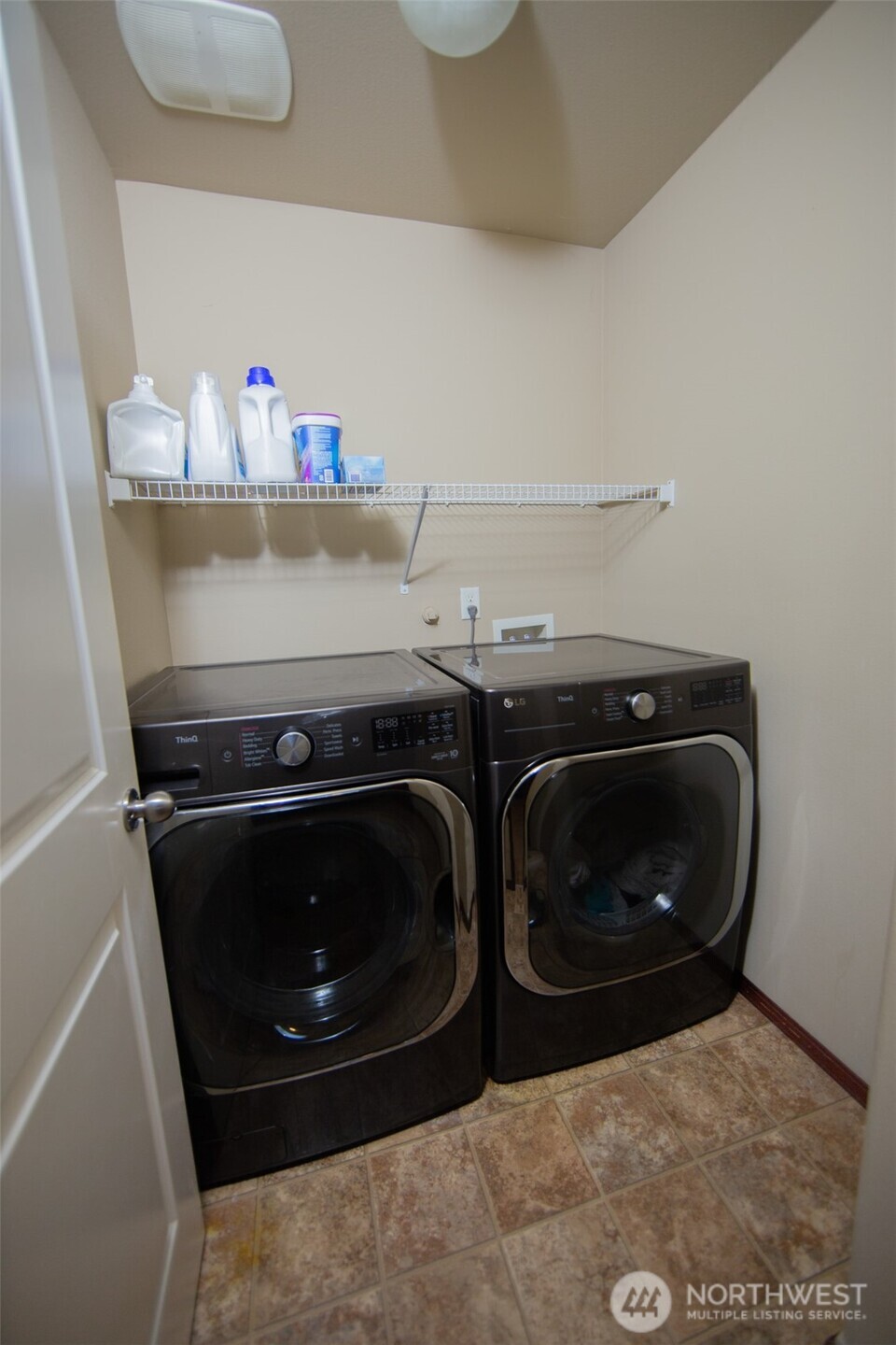1827 Billie Court Property Photo 8