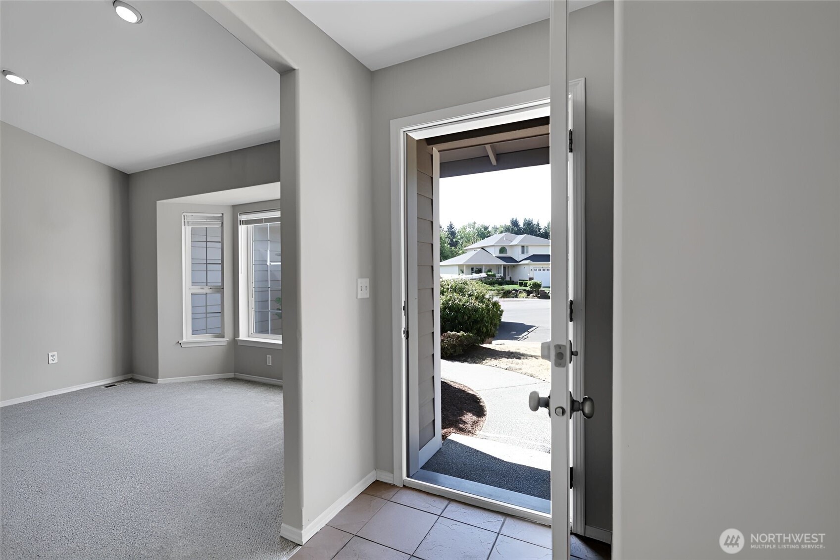 14717 147th Street Property Photo 4