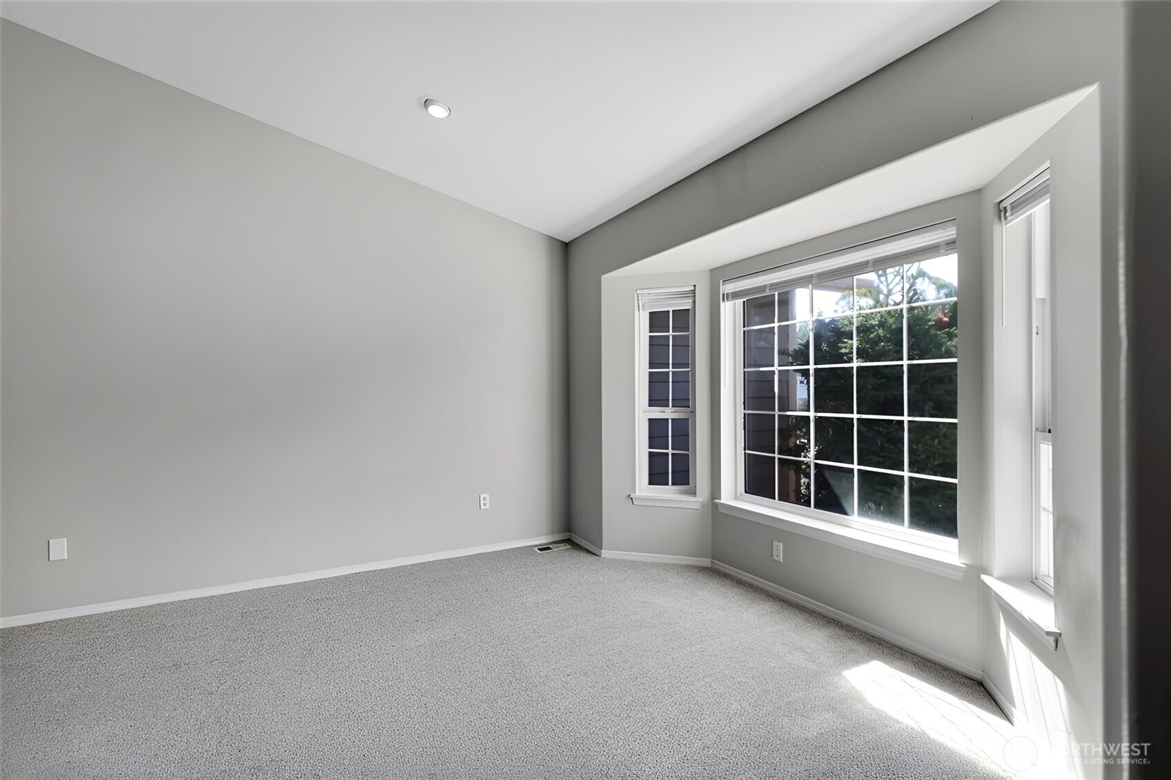 14717 147th Street Property Photo 5